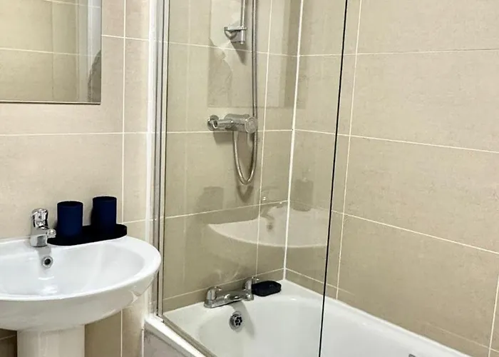 Modern Bright Flat & Stylish Leeds (West Yorkshire)